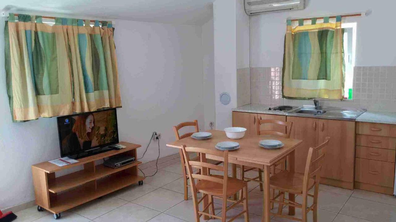 Apartamento Tutini Dvori Primošten Exterior foto